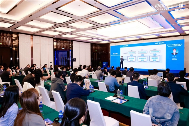 首创3D-CIM架构！微纳核芯定义后摩尔时代AI算力新范式